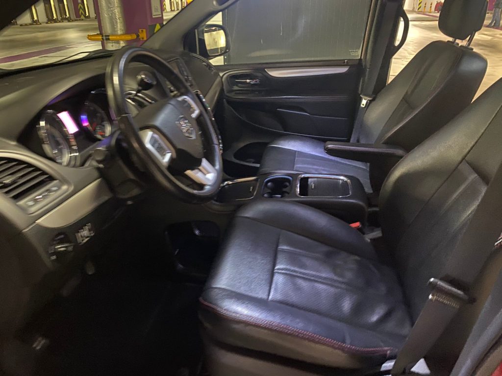 Dodge Grand Caravan Mestenza Rafał Grzebin